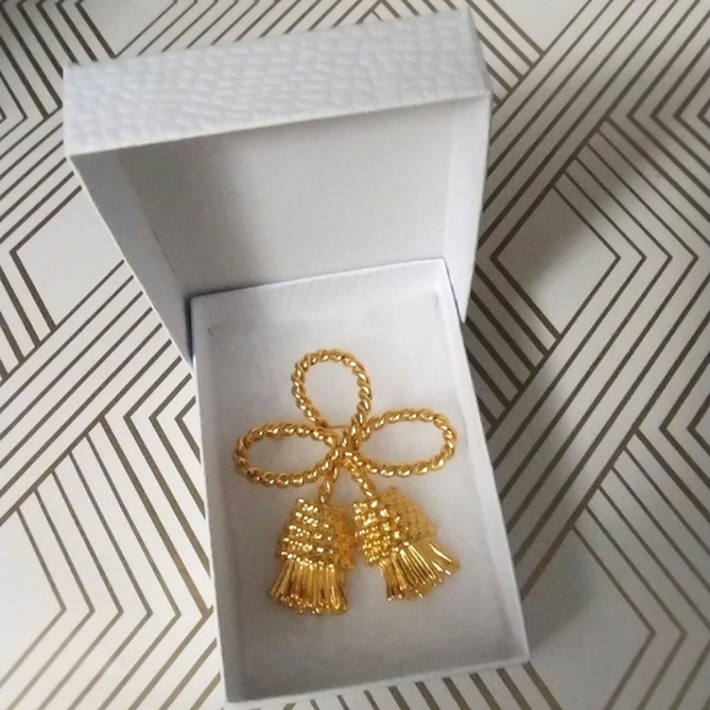 Vintage Gold Tone Tassel Rope Brooch